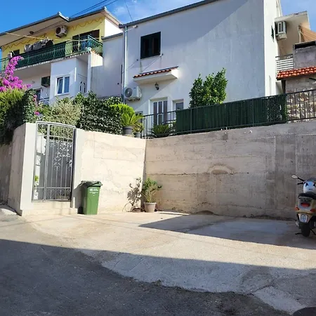 Apartments With Parking Space Trogir - 12152 Apartment *