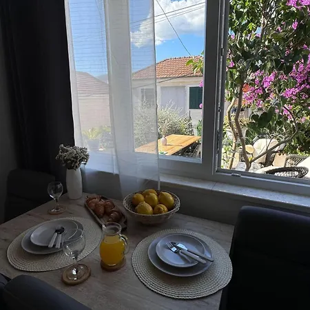 Apartment Apartments With Parking Space Trogir - 12152 *