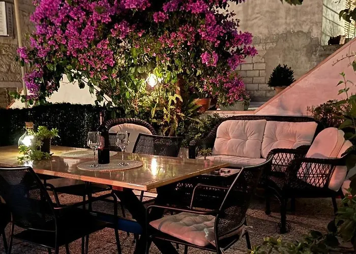 With Parking Space - 12152 Apartman Trogir